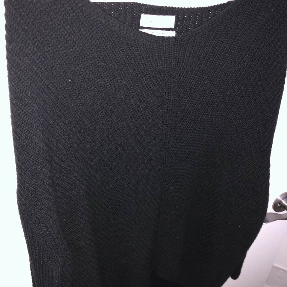 black oversized UO sweater